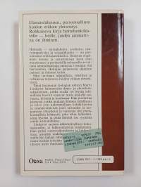 Ammattina ihminen : hoidon etiikasta ja arvoista