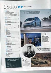 Moottori lehti 4 / 2022. Monenlaista testiä autoista mm. renkaat + ajotyyli sade säässä. Mutta myös automatkailua Krugerin eläinpuistossa ja liikennelakien muutos