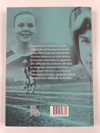 100 Sankaria : tarina suomalaisen urheilun tienraivaajista