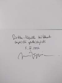 Pikkukaupungin pihoja ja puistoja (signeerattu, tekijän omiste)
