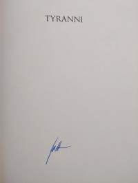 Tyranni (signeerattu)