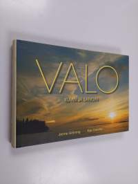 Valo kuvin ja sanoin (signeerattu, tekijän omiste)