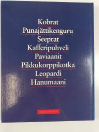 Puusavannit : kobrat, punajättikenguru, seeprat, kafferipuhveli, paviaanit, pikkukorppikotka, leopardi, hanumaani