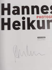 Hannes Heikura - valokuvia = photographs (signeerattu)