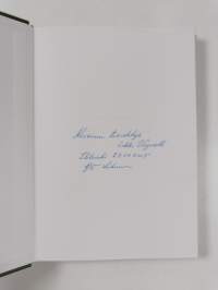 Elämäni monet roolit (signeerattu, tekijän omiste)