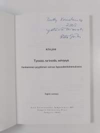 Työstää, tarinoida, selviytyä - vanhemman psyykkinen sairaus lapsuudenkokemuksena (signeerattu, tekijän omiste)