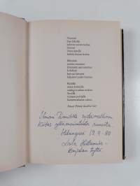Mäeltä näkyy toinen mäki (signeerattu, tekijän omiste)