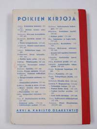 Karkurien kintereillä : poikien seikkailukertomus