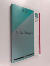 Aallon harjalla