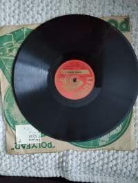 Leijona T5071, Maire Ojonen : syksyn tuuli/vanha musta v. 1952