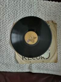 Columbus 50210, Harmonikkaorkesteri Columbus : Kasakan kehtolaulu / +Kalle Valkama : kesäillan muisto v. 1931