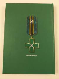 Jalkaväen vuosikirja 28 - 2011-2012 : Teemana koulutus