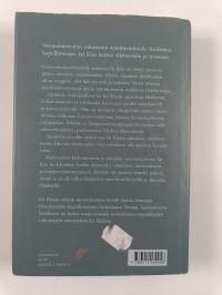 Eri estradeilla (signeerattu)