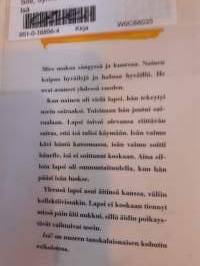 Isä /  Synnove Soe. Elämä kerrassa  Synnöve protestoi vomakksi vanhenpiaan vastaan. Siitä kuinka he käyttäytyivät sisarusten ollessa pieniä Hyvä monen eroavan lukea