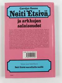 Neiti Etsivä ja arkkujen salaisuudet