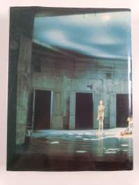 A mirror of world theatre : the Prague Quadrennial, 1967-1991