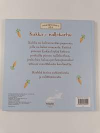Kukka ja nallekarhu