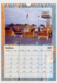 Uusi 2025 Ford traktori seinäkalenteri, koko A4. Kaikki kuvat ovat Ylikomi Oy traktorifirman valokuvia.