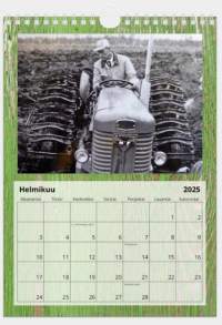 Uusi 2025 Massey Ferguson traktori seinäkalenteri, koko A4. Kaikki kuvat ovat Suomesta 1960-luvun alkupuolelta