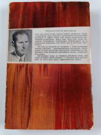 Olin kommunistien vanki