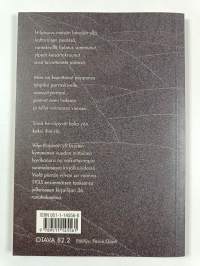 Vielä piirrän viivan Runoja