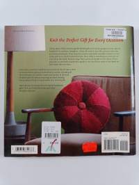 Closely knit : handmade gifts for the ones you love - Handmade gifts for the ones you love