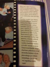 MATIN ja minun RANKKA REISSU / Kai Merilä. P. 2005. Matti Nykänen, koko kansan rakastama  Ja. edelleenkin maailman paras mäkihyppääjä. 57 valokuvaa eri vuosilta.