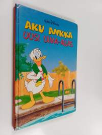 Aku Ankka : uusi uima-allas : Disneyn satulukemisto
