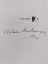 Sotapoika (signeerattu)