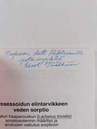 Prosessoidun elintarvikkeen veden sorptio - kuivatun haaparouskun (Lactarius trivialis) sorptioisotermin määritys ja aineosien vaikutus sorptioon (signeerattu, te...