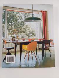Urban eco chic / : how to create an eco-friendly home without compromising on style