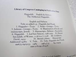 The Ashkenazi Haggadah -faksimile ja selitystekstit; Neuvostojuutalaisten Liiton puheenjohtajan (Morris Abram) omisteella Suomen hallitukselle ja kansalle, 26.5.1988