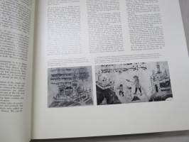 The Ashkenazi Haggadah -faksimile ja selitystekstit; Neuvostojuutalaisten Liiton puheenjohtajan (Morris Abram) omisteella Suomen hallitukselle ja kansalle, 26.5.1988