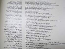 The Ashkenazi Haggadah -faksimile ja selitystekstit; Neuvostojuutalaisten Liiton puheenjohtajan (Morris Abram) omisteella Suomen hallitukselle ja kansalle, 26.5.1988