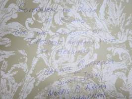 The Ashkenazi Haggadah -faksimile ja selitystekstit; Neuvostojuutalaisten Liiton puheenjohtajan (Morris Abram) omisteella Suomen hallitukselle ja kansalle, 26.5.1988