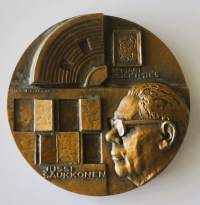 Munkkiniemen yhteiskoulu 1938-1973, Jussi Saukkpnen(Heikki Häiväoja  ) mitali taidemitali  70 mm alkuperäisessä kotelossa