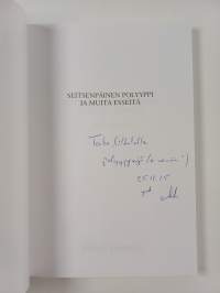 Seitsenpäinen polyyppi ja muita esseitä (signeerattu, tekijän omiste)