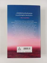 Omena ei kauas putoa