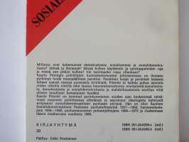 Jumala rokulissa eli Poliittisia luomiskertomuksia