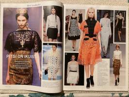 Moda 2013 nr 10, sisältää kaava-arkin