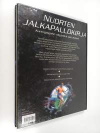 Nuorten jalkapallokirja : kuningaspelin näyttävä perusopas