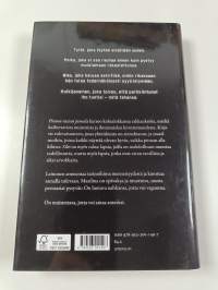 Pienen rasian jumala ja muita novelleja (ERINOMAINEN)