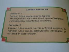 Kun lapset oppivat nauramaan / [alkuperäinen idea: J. L. Garcia Sanchez, M. A Pacheco ; kuvitus: Karin Schubert] ; [engl. laitoksesta suom. Kaija Pakkanen].