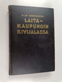 Laitakaupungin kivijalassa : pakolaisvaimon päiväkirja