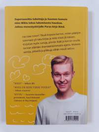 Kaikkien aikojen kirja (signeerauksella varustettu kortti välissä)