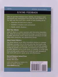 Giving feedback : expert solutions to everyday challenges