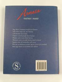 Arnaía, kastad i havet