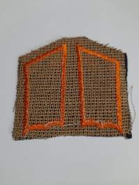 Kauluslaatta