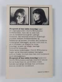 På sporet af den tabte hverdag : om dorrit willumsens forfatterskab og den moderne virkelighed