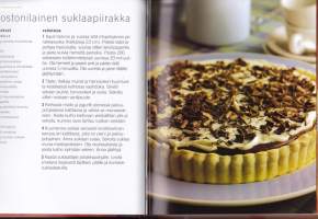 Suklaa - Yli 100 hyvää ohjetta, 2014.  Anna makean himon yllättää! (reseptit, keittokirja, jälkiruokakirja). Love Food -sarja.